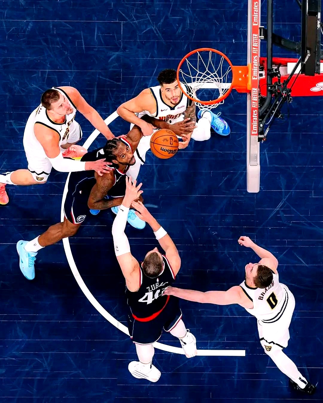 风云突变！洛杉矶快船关键时刻调整名单，欧篮联版图或变，话题不断，轮换策略成焦点的简单介绍