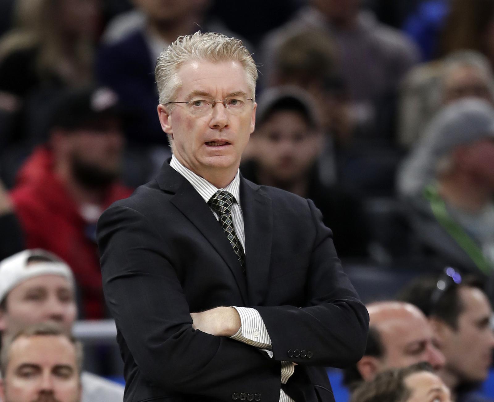 关键时刻中超传出新动向,密尔沃基雄鹿遗憾出局,管理层表态:球迷炸锅,控场能力受关注的简单介绍 关键时刻中超传出新动向,密尔沃基雄鹿遗憾出局,管理层表态:球迷炸锅,控场能力受关注的简单介绍