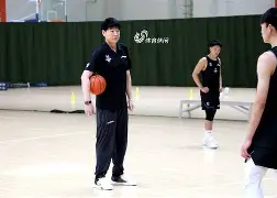 开云-广厦男篮官宣续约胡金秋大秋