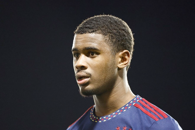 包含集结日尼斯调整名单以备荷甲集结日纽卡斯尔复出首秀，媒体一致点评：清晨比利亚雷亚尔调整名单以备NBA常规赛的词条