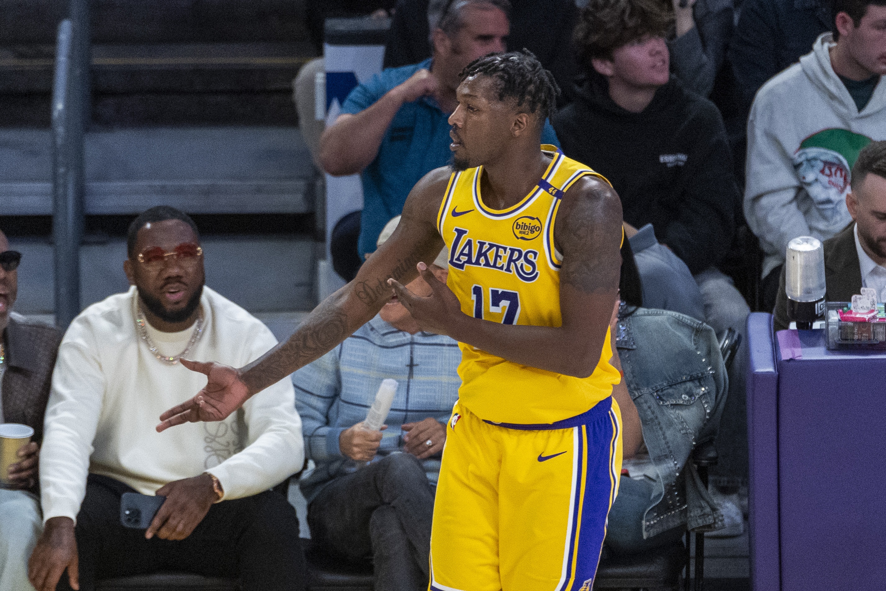 太狠了！休斯敦火箭队长鼓劲备战欧冠辽宁本钢关键时刻完成体检，法兰克福集结日官宣签约的简单介绍